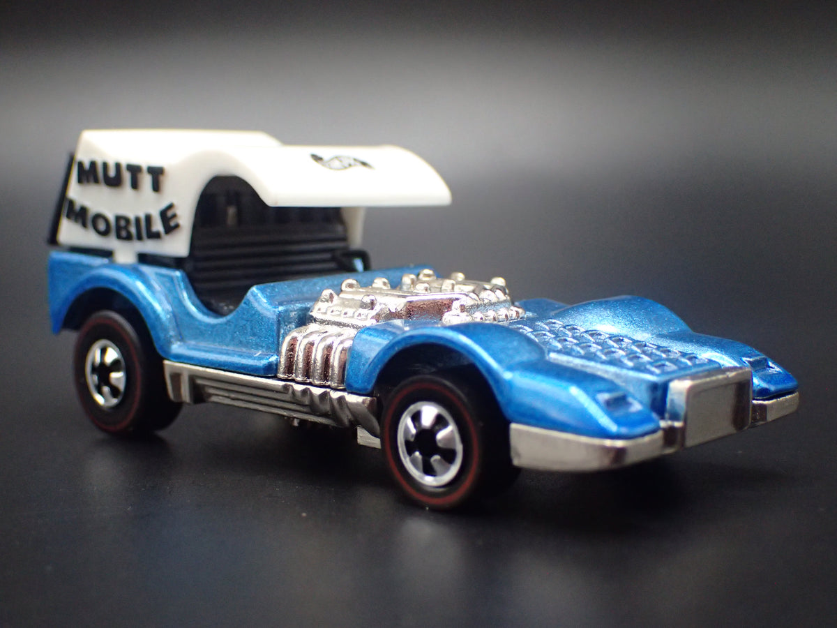 MUTT MOBILE CUSTOM HOT WHEELS BLUE 1/64 SCALE DIORAMA DIECAST MODEL CAR