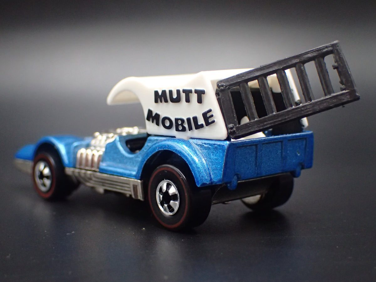 MUTT MOBILE CUSTOM HOT WHEELS BLUE 1/64 SCALE DIORAMA DIECAST MODEL CAR