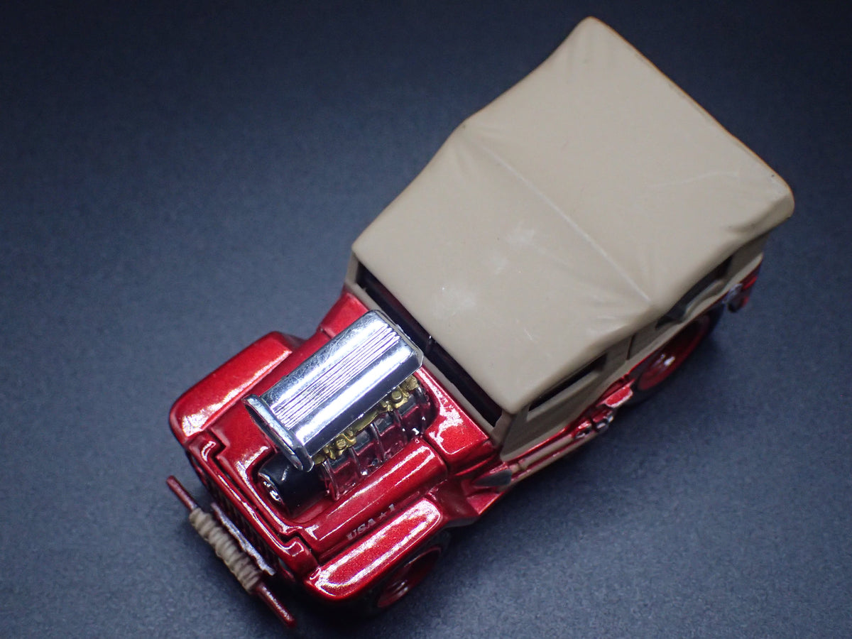 1942 42 JEEP MILITARY RED 1:64 SCALE COLLECTIBLE DIORAMA DIECAST MODEL CAR
