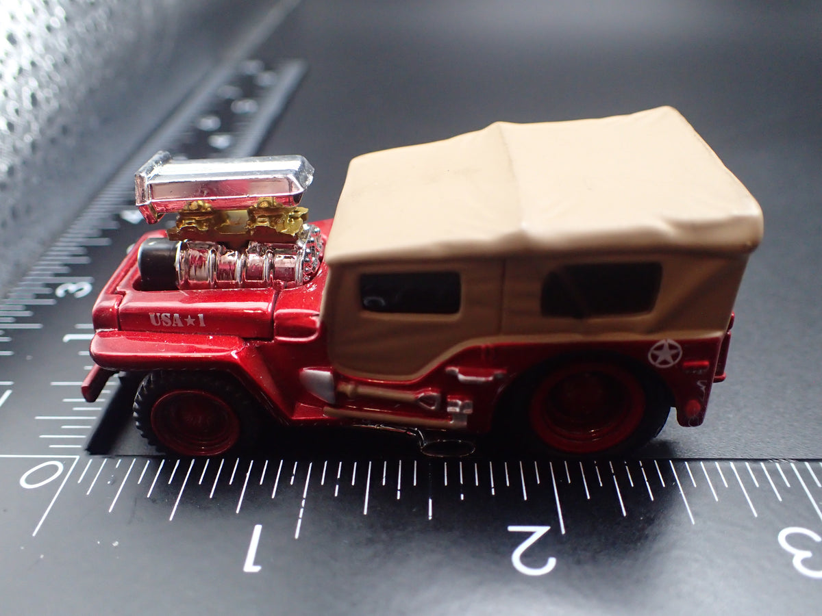 1942 42 JEEP MILITARY RED 1:64 SCALE COLLECTIBLE DIORAMA DIECAST MODEL CAR