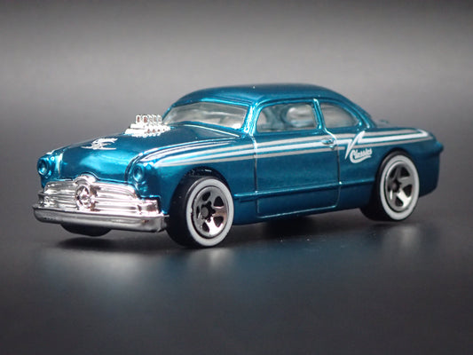 1949-1951 FORD SHOE BOX CLUB COUPE 1:64 SCALE LIMITED DIORAMA DIECAST MODEL CAR