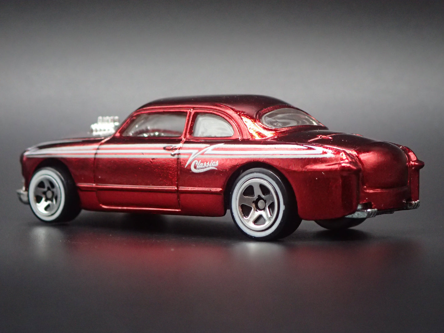 1949-1951 FORD SHOE BOX CLUB COUPE 1:64 SCALE LIMITED DIORAMA DIECAST MODEL CAR
