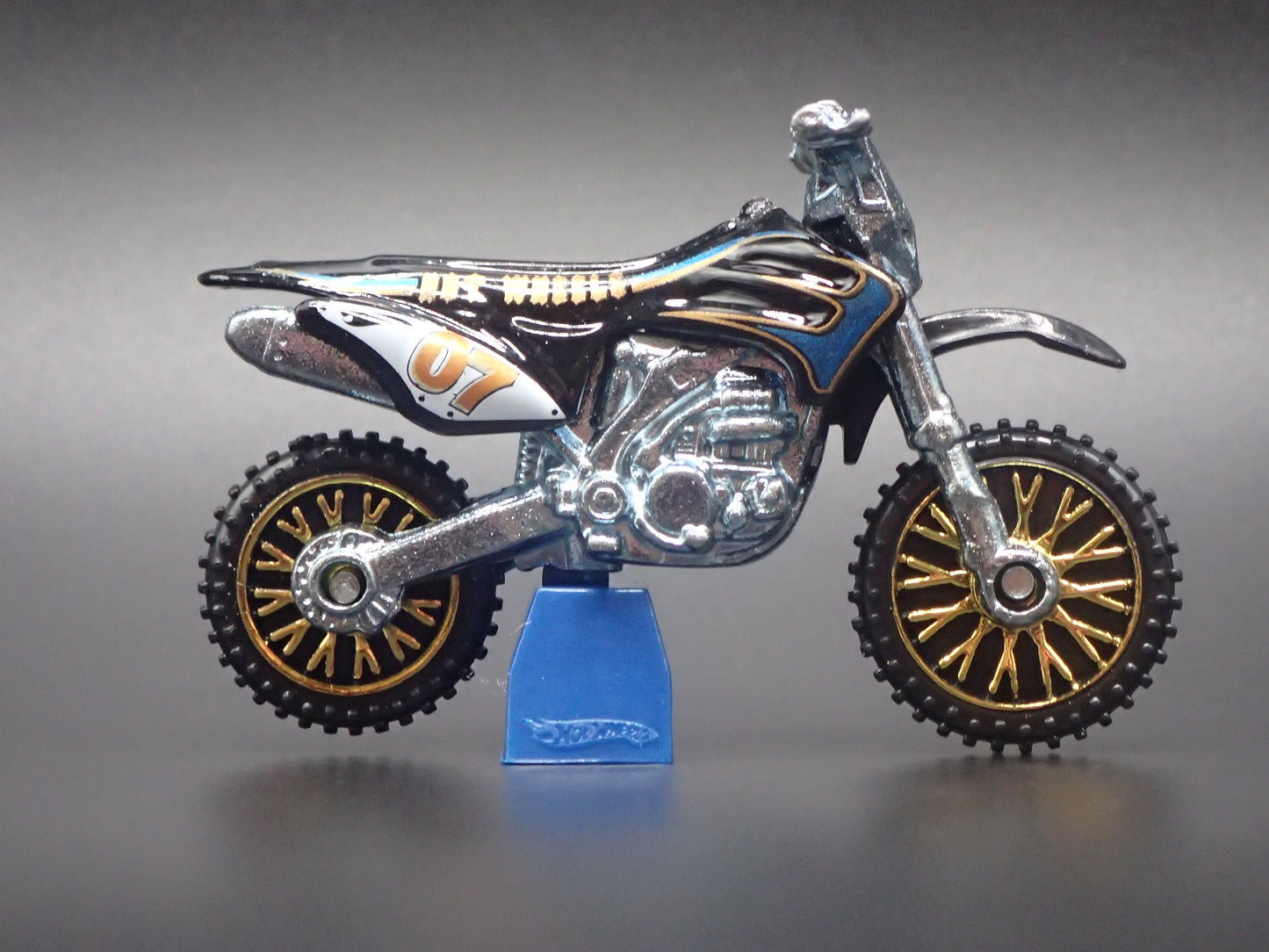 DIRT BIKE HW450F MOTORCYCLE HOT WHEELS 1:64 HW SCALE DIORAMA DIECAST MODEL CAR