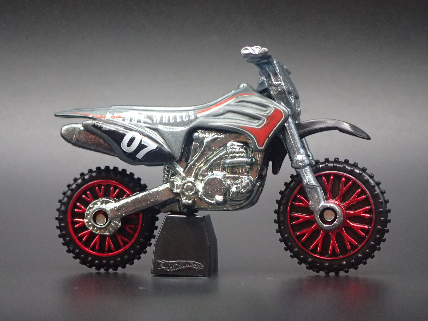 DIRT BIKE HW450F MOTORCYCLE HOT WHEELS 1:64 HW SCALE DIORAMA DIECAST MODEL CAR