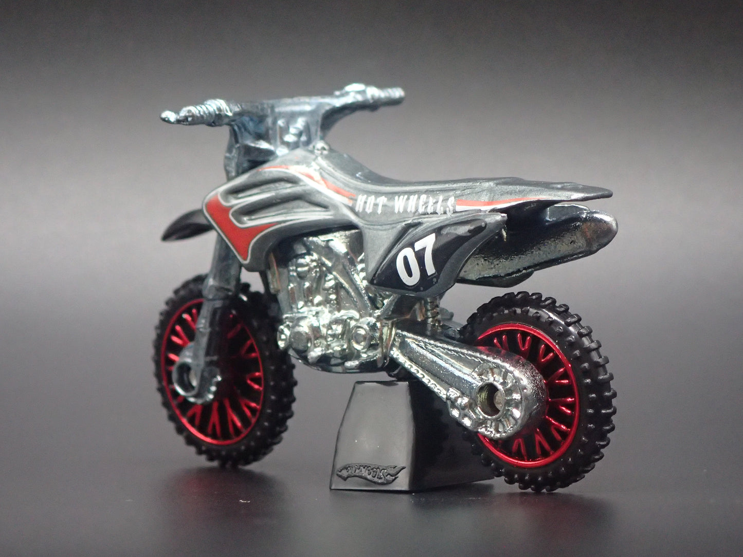 DIRT BIKE HW450F MOTORCYCLE HOT WHEELS 1:64 HW SCALE DIORAMA DIECAST MODEL CAR