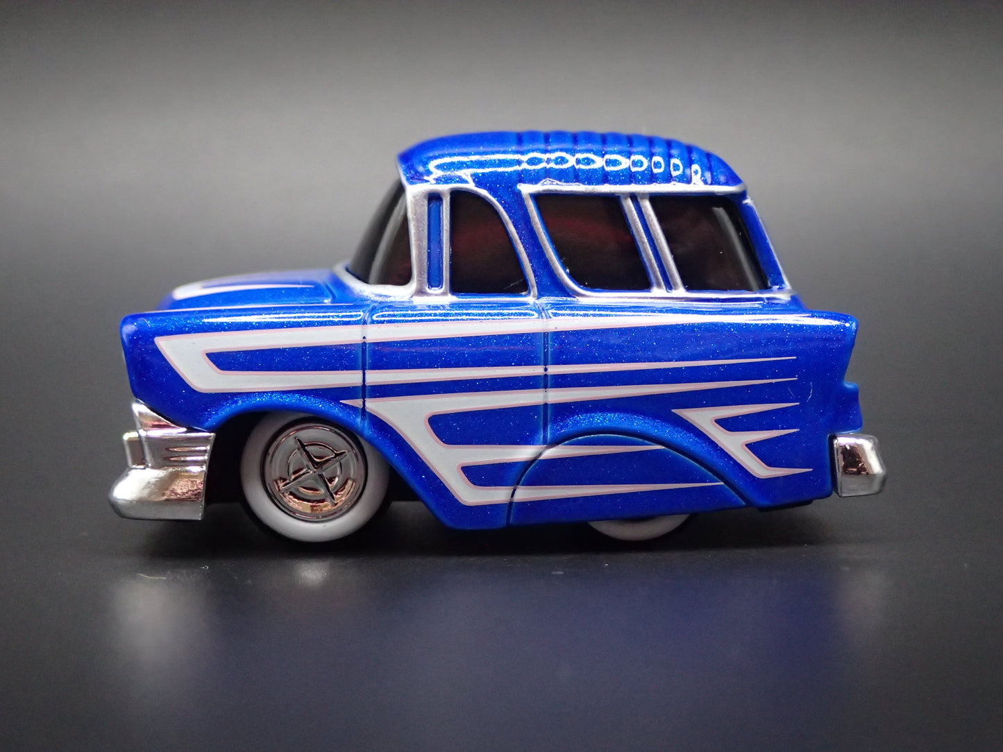 1956 56 CHEVY CHEVROLET NOMAD WAGON TUNED 1:64 SCALE DIORAMA DIECAST MODEL CAR