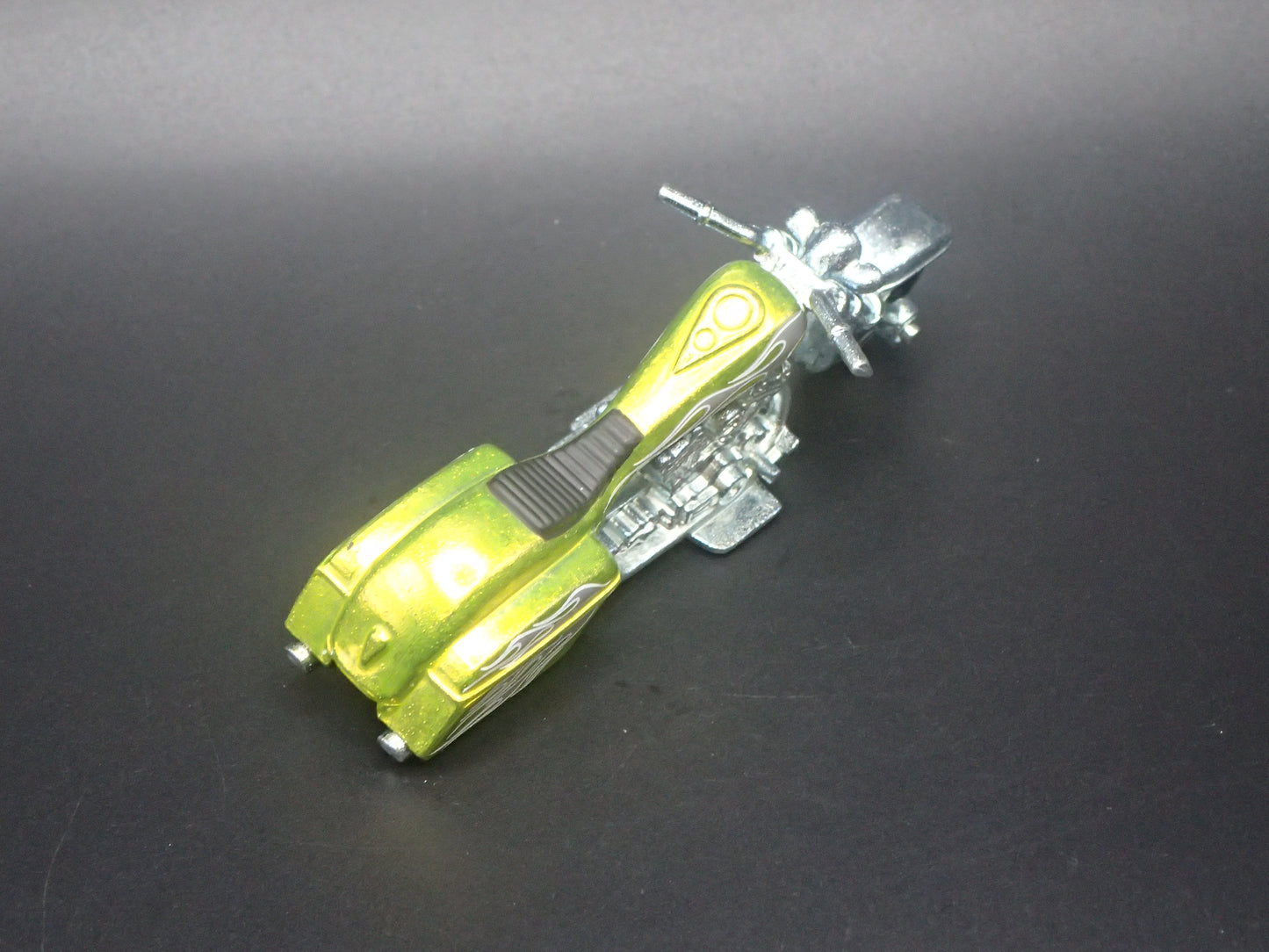 BAD BAGGER MOTORCYCLE YELLOW HOT WHEELS 1:64 HW SCALE DIORAMA DIECAST MODEL CAR