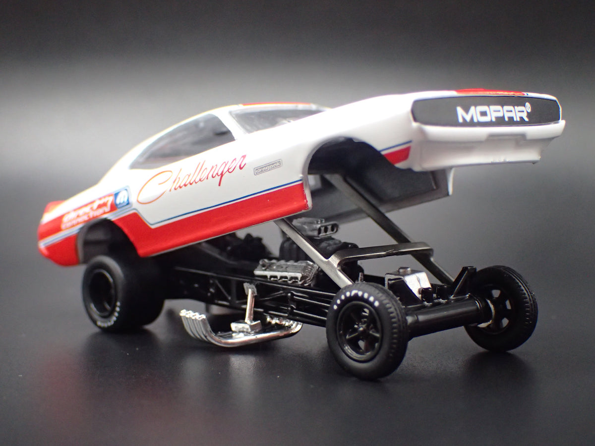 1971 71 DODGE CHALLENGER FUNNY CAR NHRA 1/64 SCALE DIECAST MODEL CAR