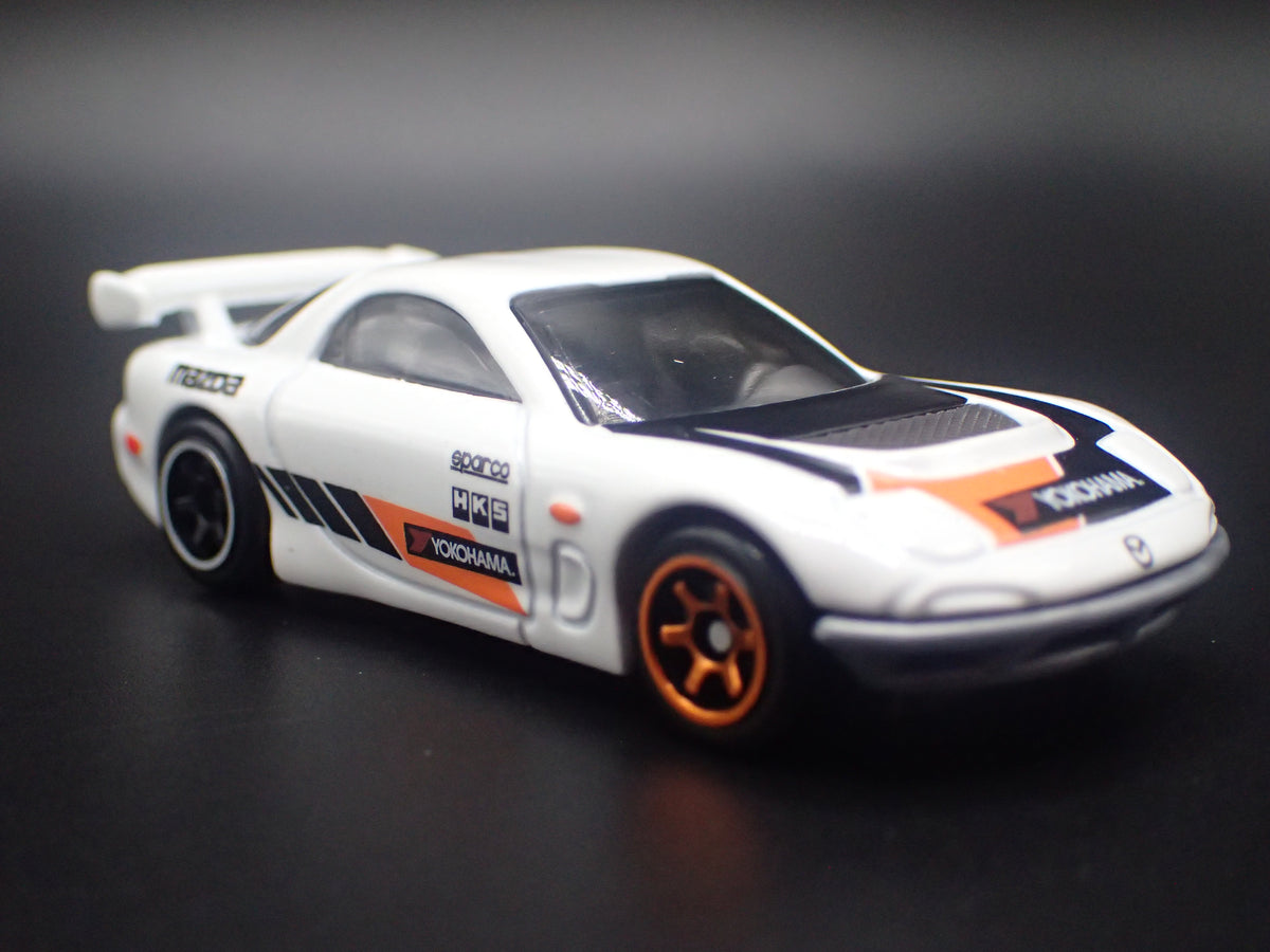 1992-2002 MAZDA RX7 JDM WHITE 1:64 SCALE COLLECTIBLE DIORAMA DIECAST MODEL CAR
