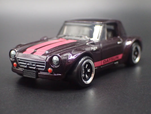 1967-1970 DATSUN FAIRLADY 2000 BLACK 1:64 SCALE DIORAMA DIECAST MODEL CAR-Burning Rubber Toy Company