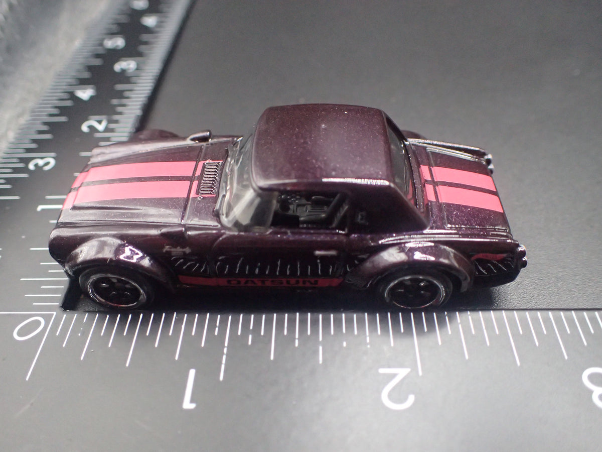 1967-1970 DATSUN FAIRLADY 2000 BLACK 1:64 SCALE DIORAMA DIECAST MODEL CAR
