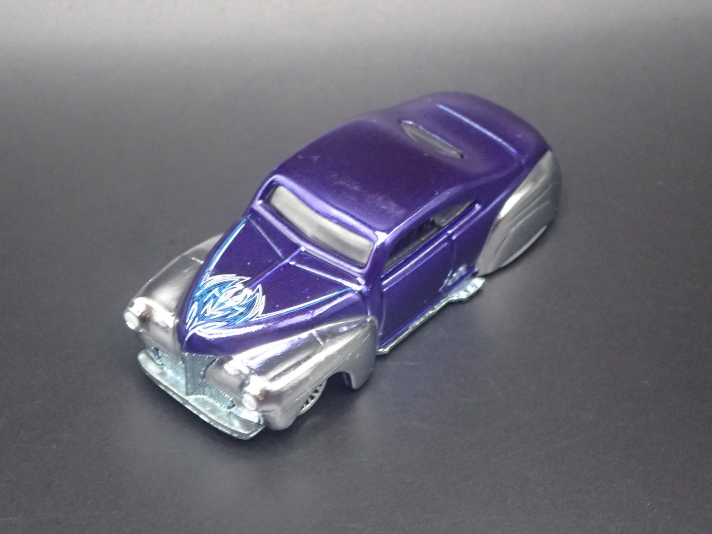 1941 41 FORD TAIL DRAGGER CUSTOM HOT ROD 1:64 SCALE DIORAMA DIECAST MODEL CAR