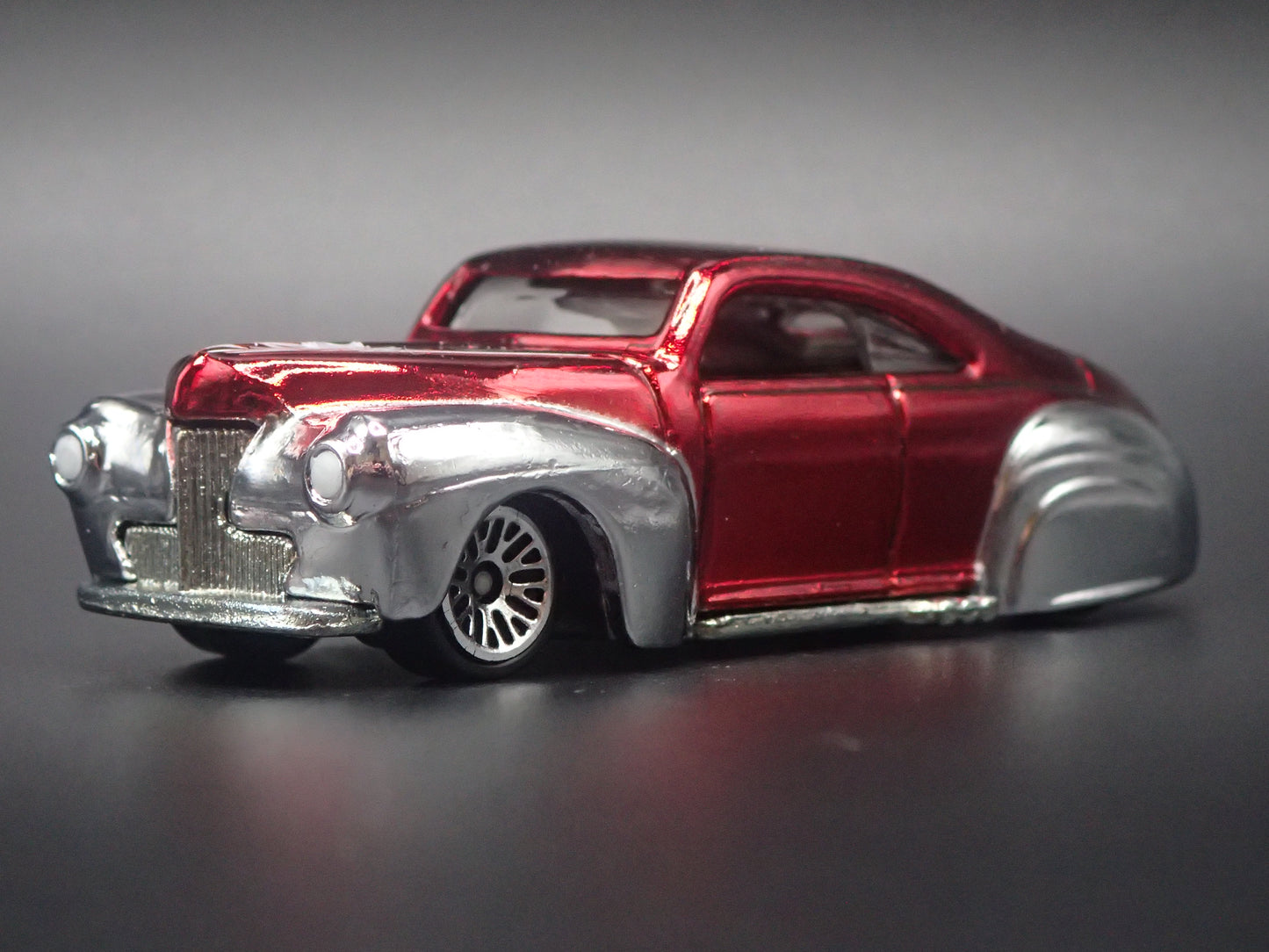 1941 41 FORD TAIL DRAGGER CUSTOM HOT ROD 1:64 SCALE DIORAMA DIECAST MODEL CAR