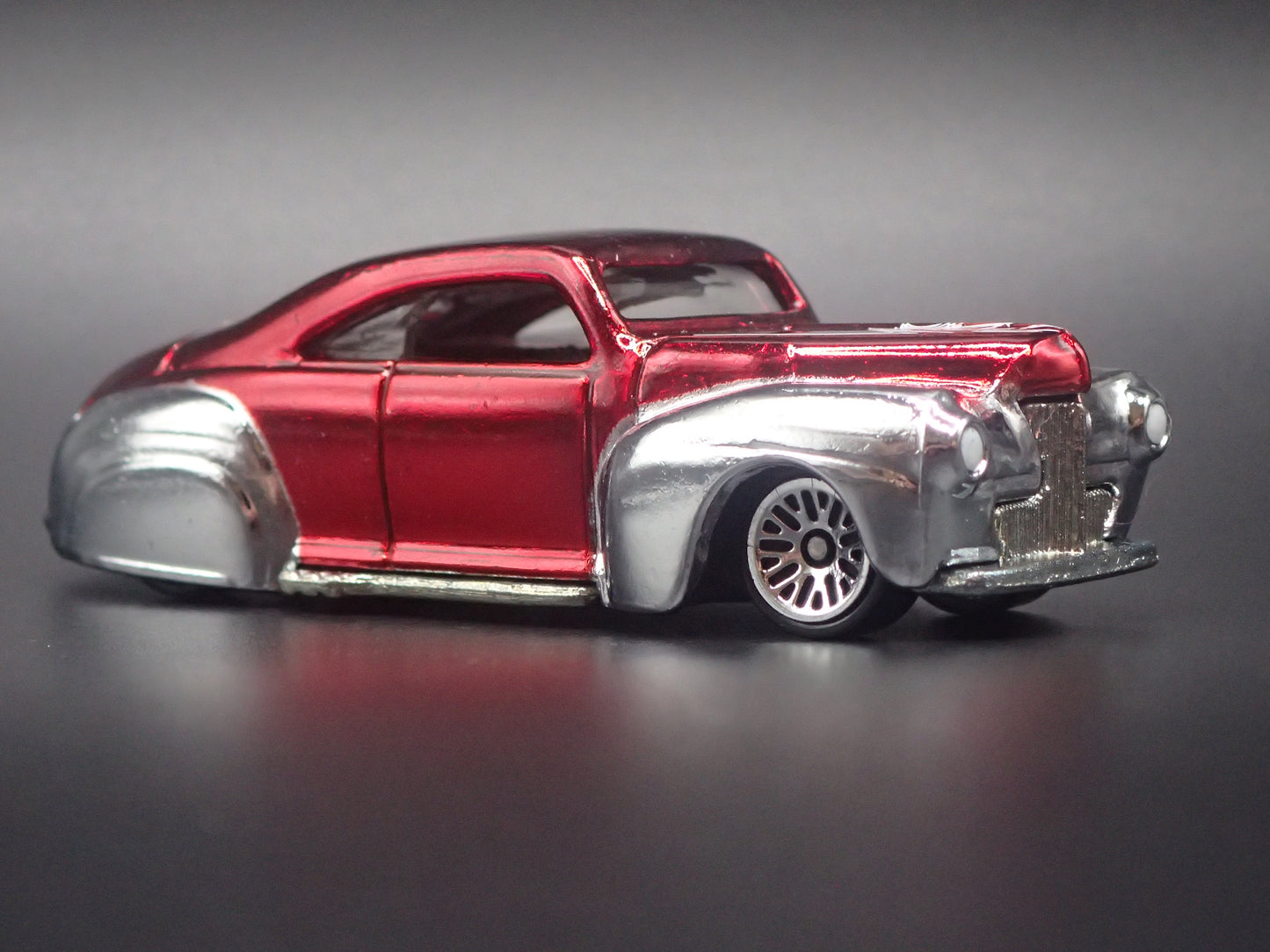 1941 41 FORD TAIL DRAGGER CUSTOM HOT ROD 1:64 SCALE DIORAMA DIECAST MODEL CAR
