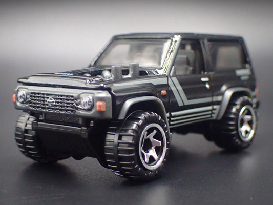 1980-1989 NISSAN PATROL SUV TRUCK BLACK 1:64 SCALE DIORAMA DIECAST MODEL CAR-Burning Rubber Toy Company