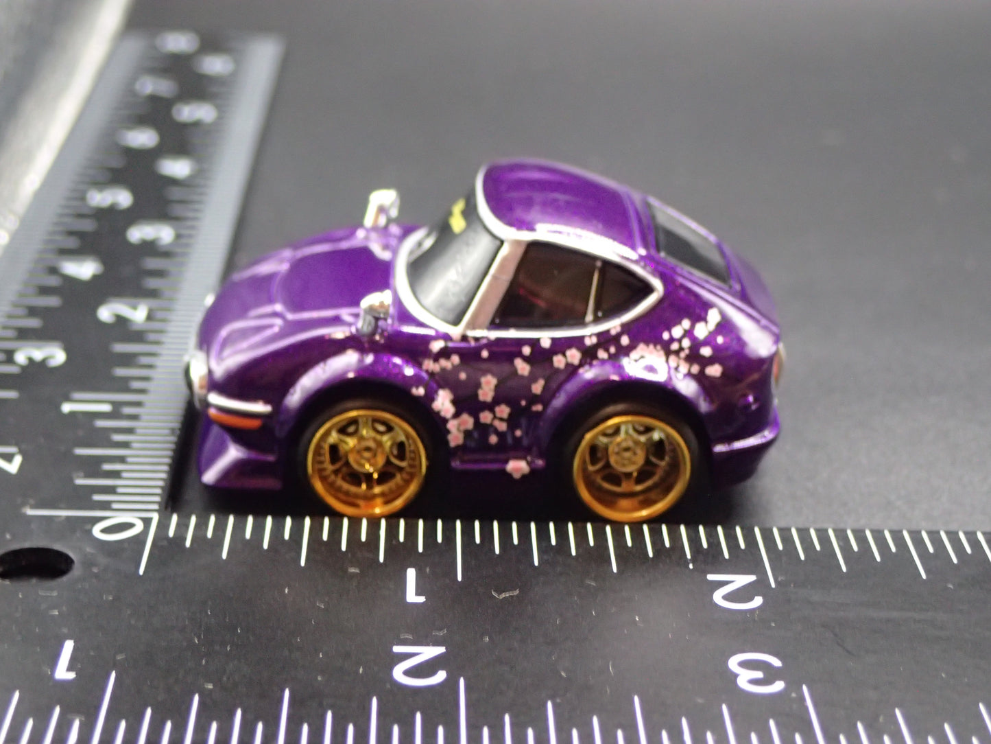 1967-1970 TOYOTA 2000GT TUNED JDM PURPLE 1/64 SCALE COLLECITBLE DIECAST MODEL CAR
