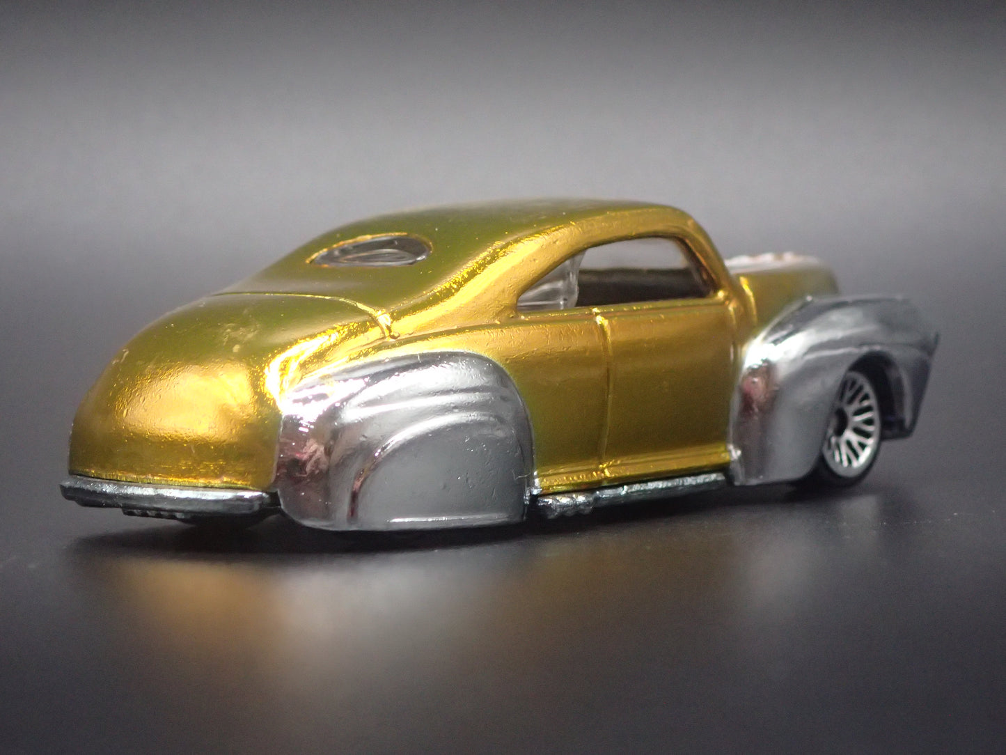 1941 41 FORD TAIL DRAGGER CUSTOM HOT ROD 1:64 SCALE DIORAMA DIECAST MODEL CAR