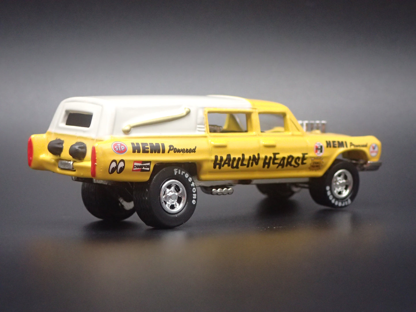 HAULIN HEARSE MOONEYES DRAGSTER NHRA 1:64 SCALE DIECAST MODEL CAR