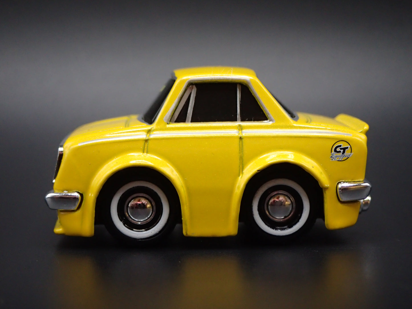 1968-1969 TOYOTA CORONA CAR TUNED YEL 1/64 SCALE COLLECTIBLE DIECAST MODEL CAR