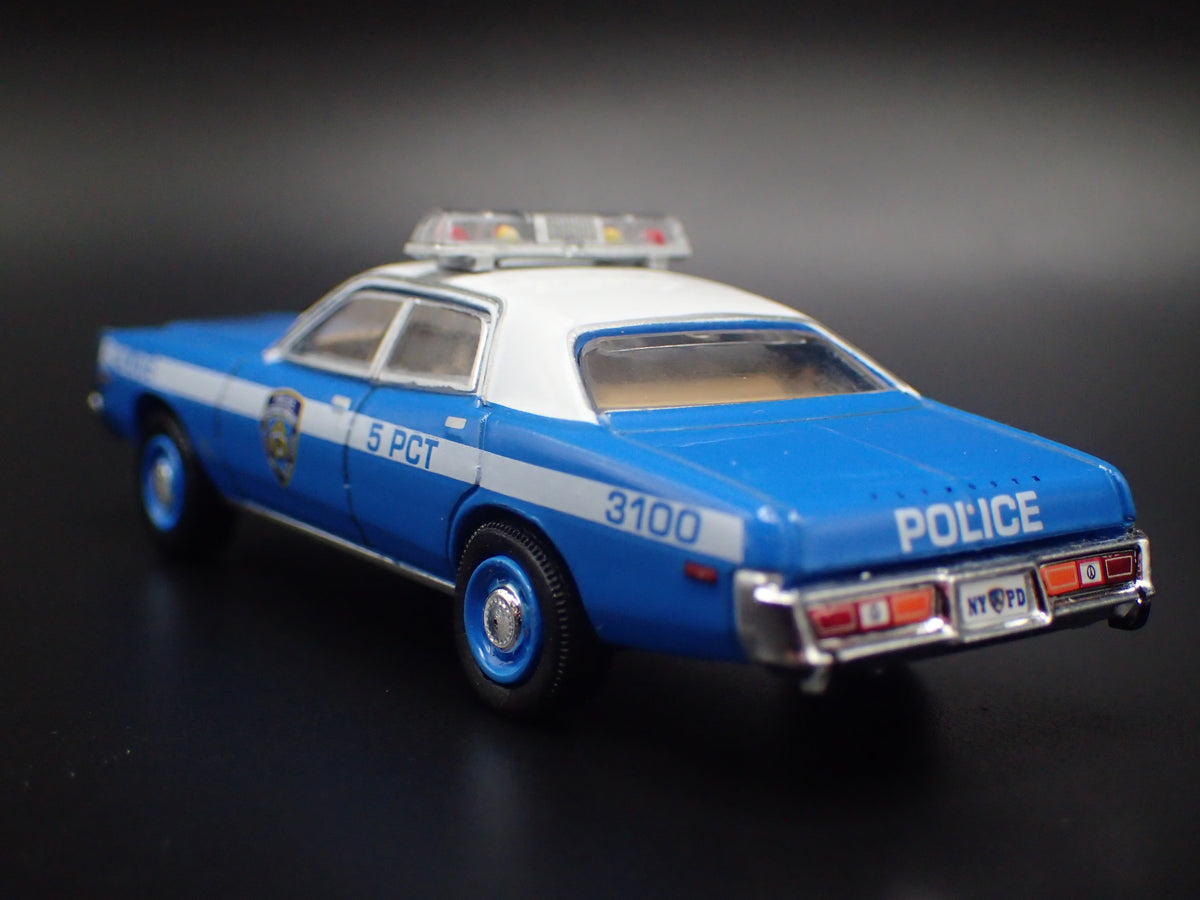 1977 PLYMOUTH FURY NEW YORK CITY NYPD POLICE 1:64 SCALE DIECAST MODEL CAR