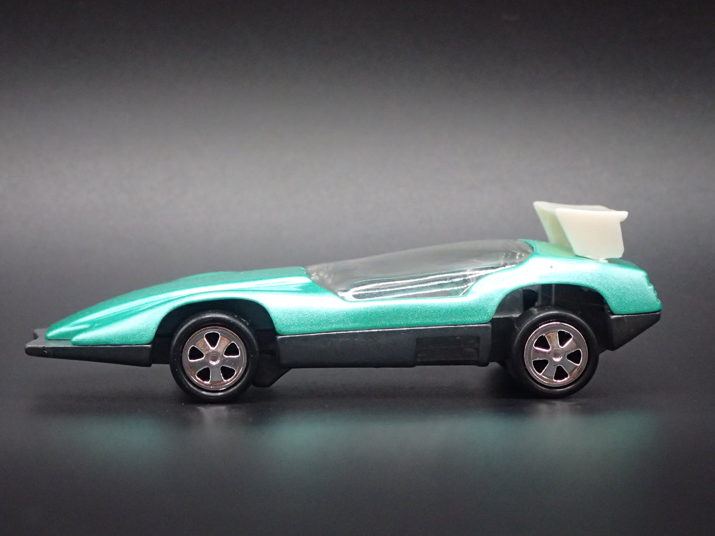 CUSTOM SPOILER 1:64 SCALE COLLECTIBLE DIORAMA DIECAST MODEL CAR