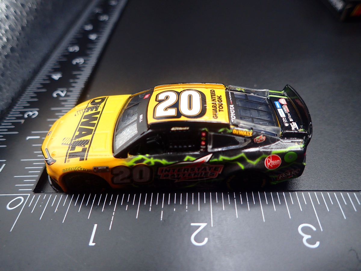 2026 TOYOTA CAMRY 20 CHRISTOPHER BELL DEWALT NASCAR 1:64 SCALE DIECAST CAR