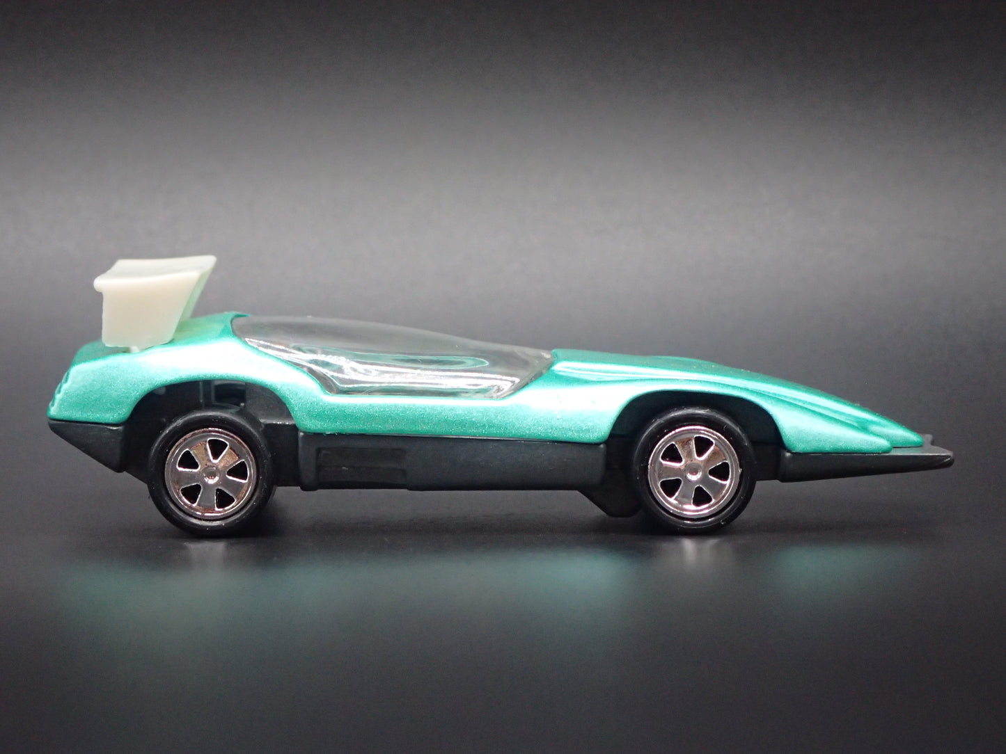 CUSTOM SPOILER 1:64 SCALE COLLECTIBLE DIORAMA DIECAST MODEL CAR