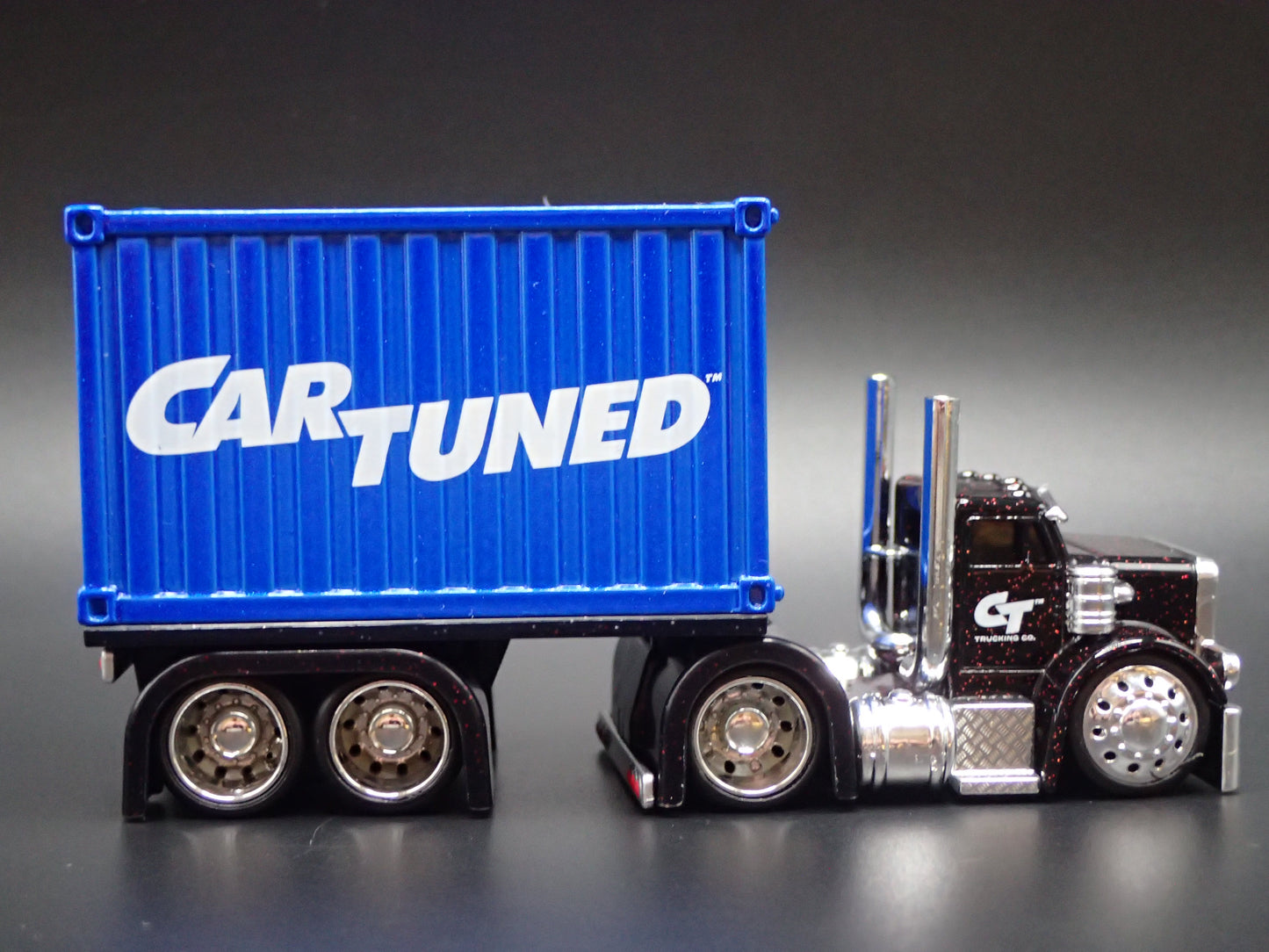 CAR TUNED SNEAKY PETE CONTAINER RIG 1:64 SCALE DIORAMA DIECAST MODEL CAR