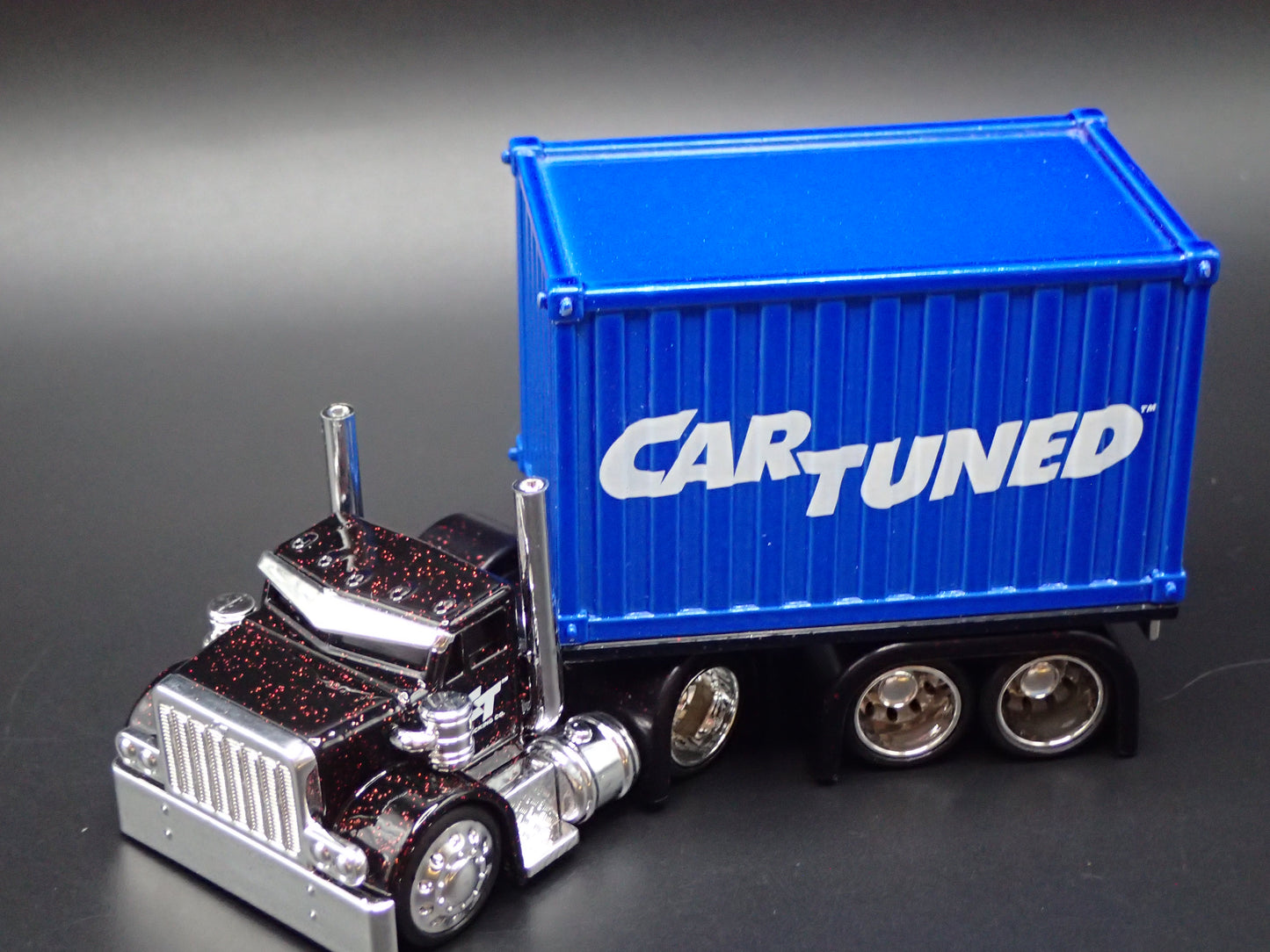 CAR TUNED SNEAKY PETE CONTAINER RIG 1:64 SCALE DIORAMA DIECAST MODEL CAR