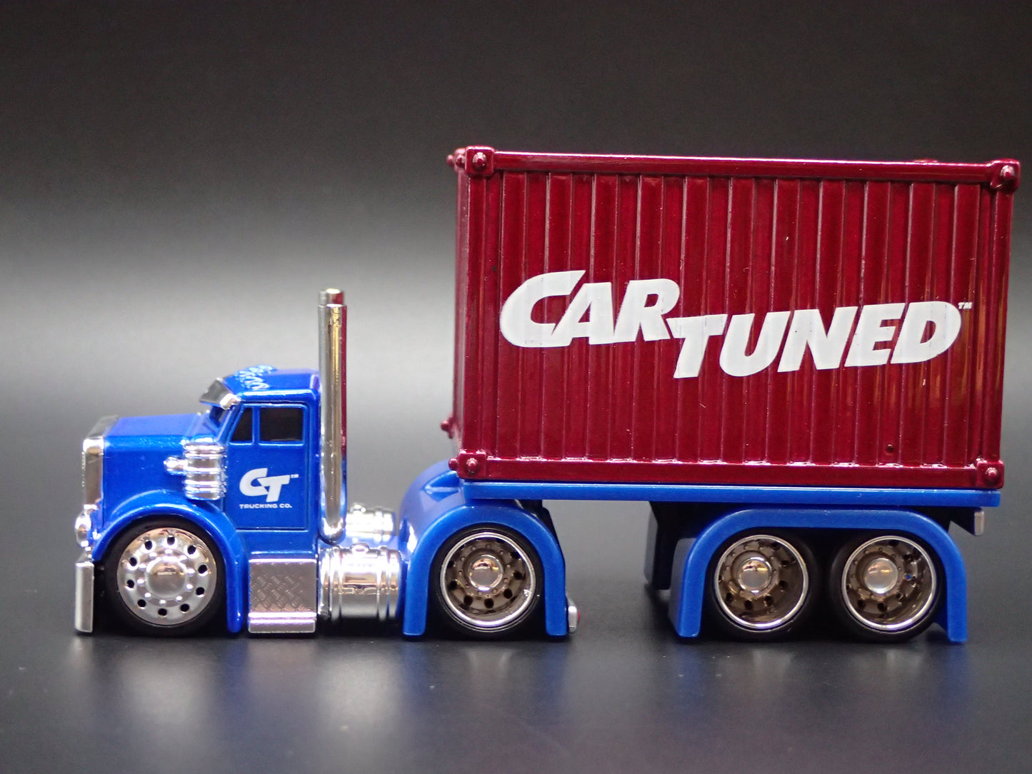 CAR TUNED SNEAKY PETE CONTAINER RIG 1:64 SCALE DIORAMA DIECAST MODEL CAR