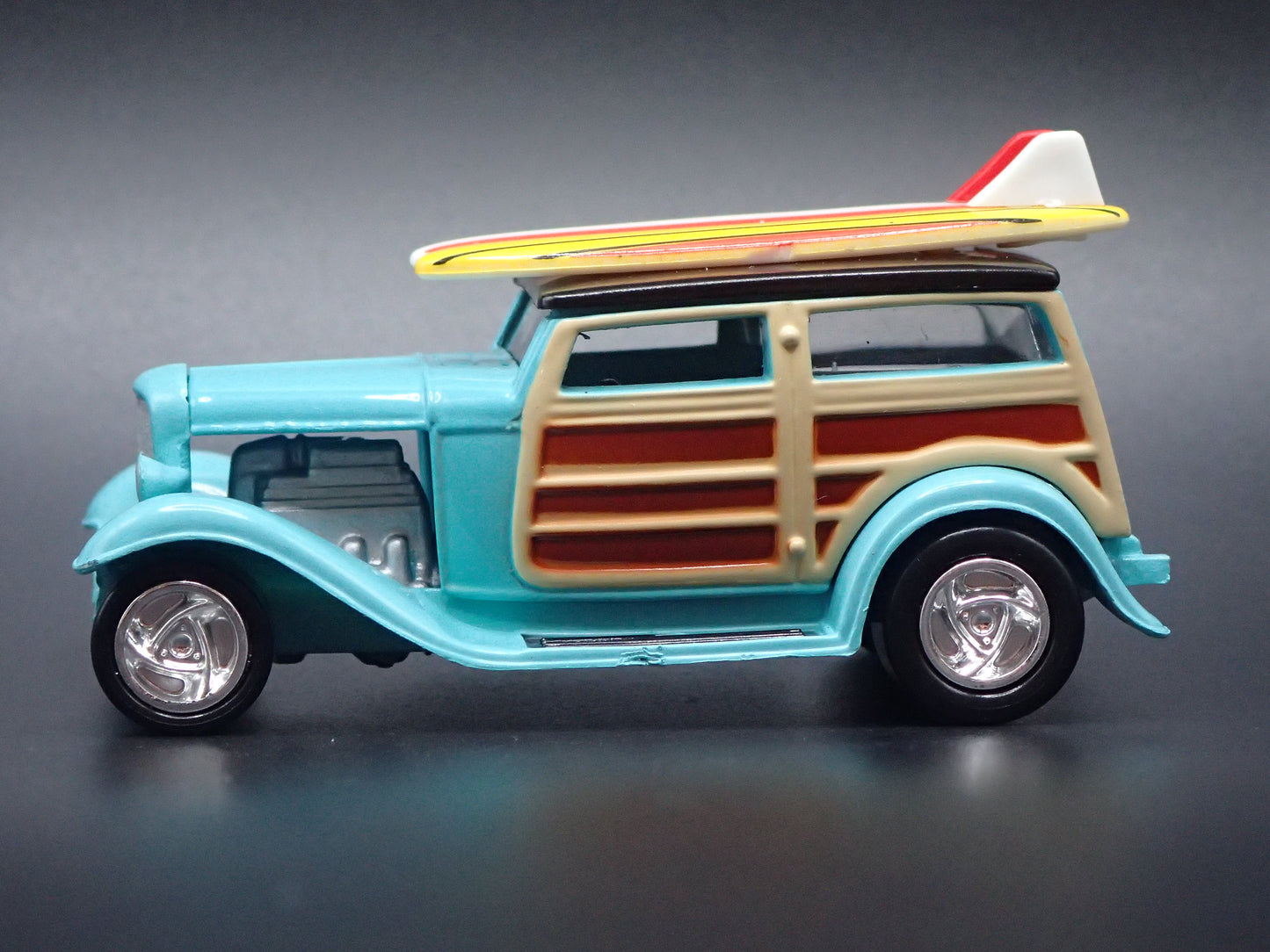 1932 FORD WOODIE WOODY WAGON HOT ROD TEAL SURF 1:64 SCALE DIECAST MODEL CAR