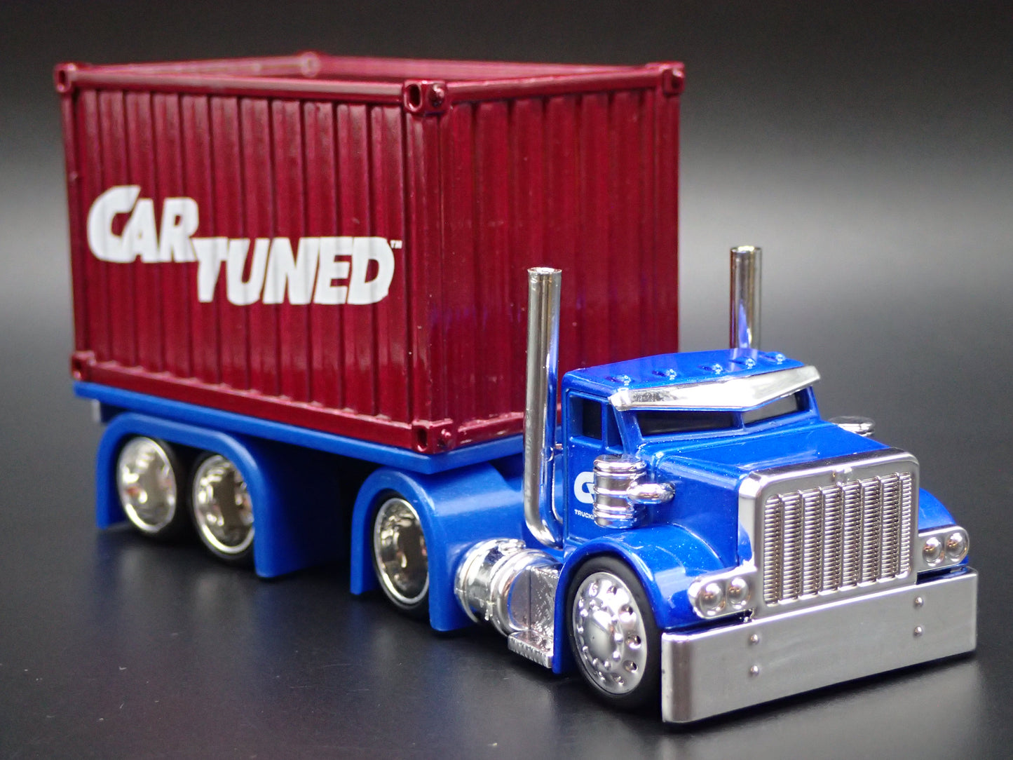 CAR TUNED SNEAKY PETE CONTAINER RIG 1:64 SCALE DIORAMA DIECAST MODEL CAR
