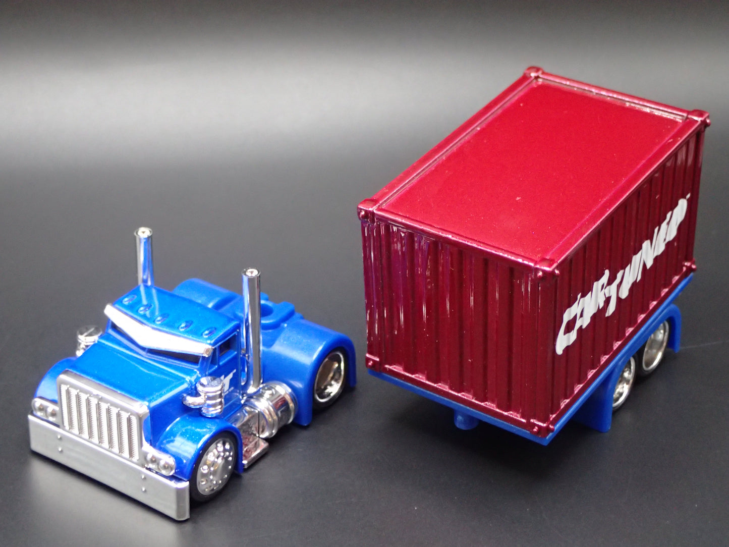 CAR TUNED SNEAKY PETE CONTAINER RIG 1:64 SCALE DIORAMA DIECAST MODEL CAR