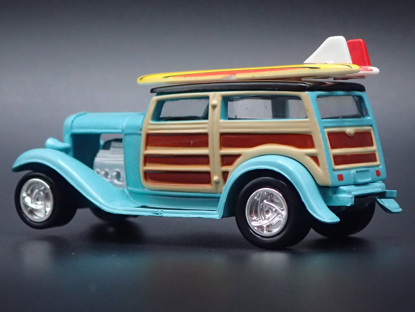 1932 FORD WOODIE WOODY WAGON HOT ROD TEAL SURF 1:64 SCALE DIECAST MODEL CAR