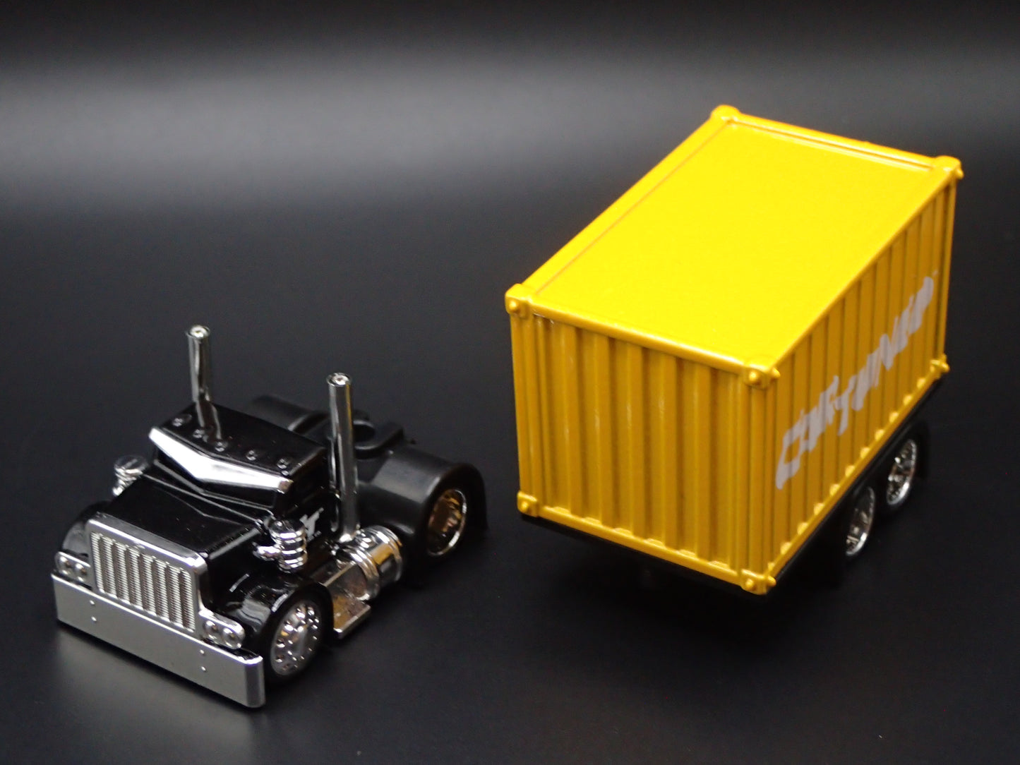 CAR TUNED SNEAKY PETE CONTAINER RIG 1:64 SCALE DIORAMA DIECAST MODEL CAR