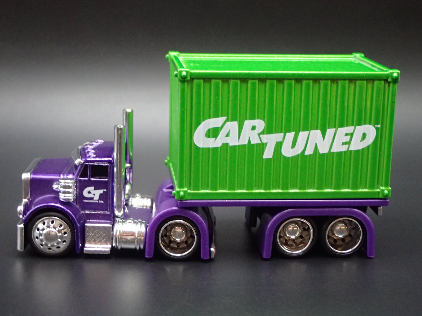 CAR TUNED SNEAKY PETE CONTAINER RIG 1:64 SCALE DIORAMA DIECAST MODEL CAR