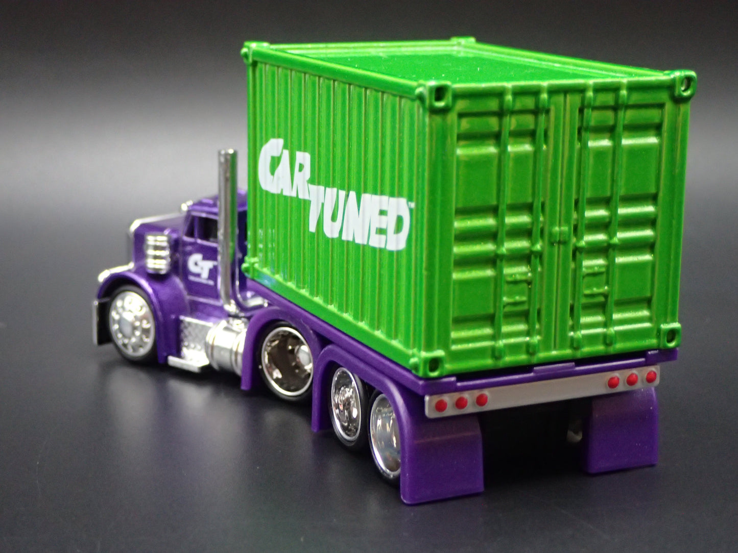 CAR TUNED SNEAKY PETE CONTAINER RIG 1:64 SCALE DIORAMA DIECAST MODEL CAR