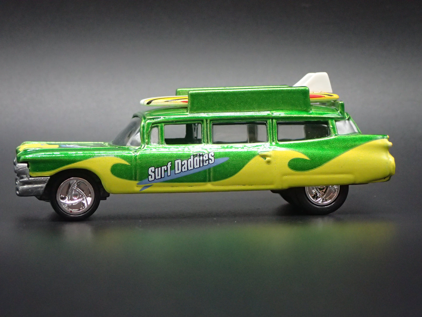 1959 59 CADILLAC HEARSE DRAGSTER SURFING 1:64 SCALE DIORAMA DIECAST MODEL CAR
