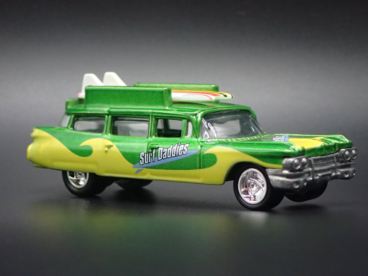 1959 59 CADILLAC HEARSE DRAGSTER SURFING 1:64 SCALE DIORAMA DIECAST MODEL CAR