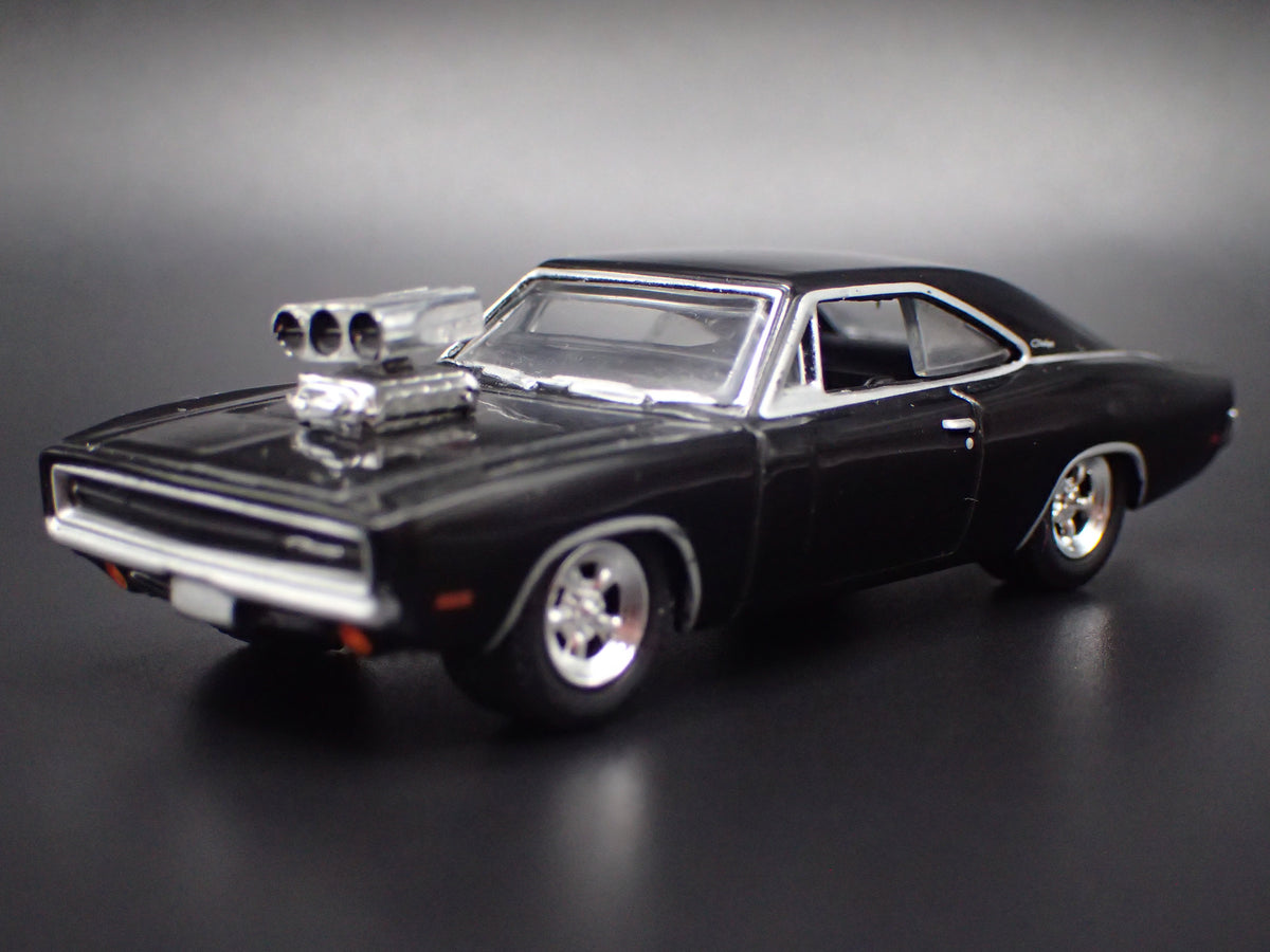 1970 70 DODGE CHARGER BLACK 1:64 SCALE COLLECTIBLE DIORAMA DIECAST MODEL CAR
