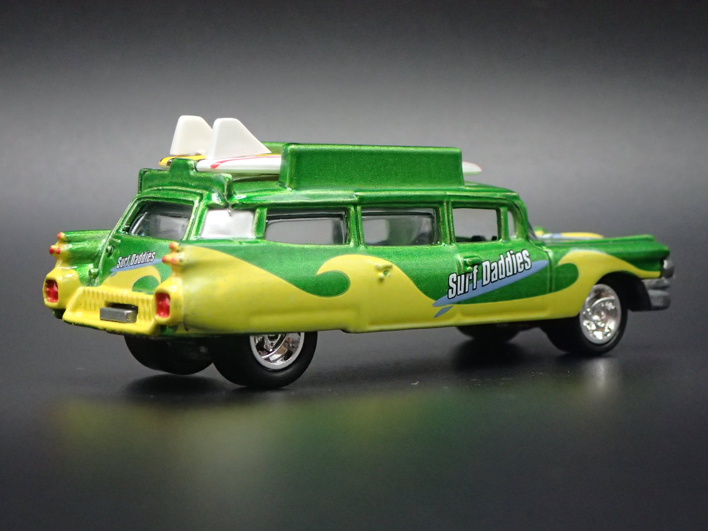1959 59 CADILLAC HEARSE DRAGSTER SURFING 1:64 SCALE DIORAMA DIECAST MODEL CAR