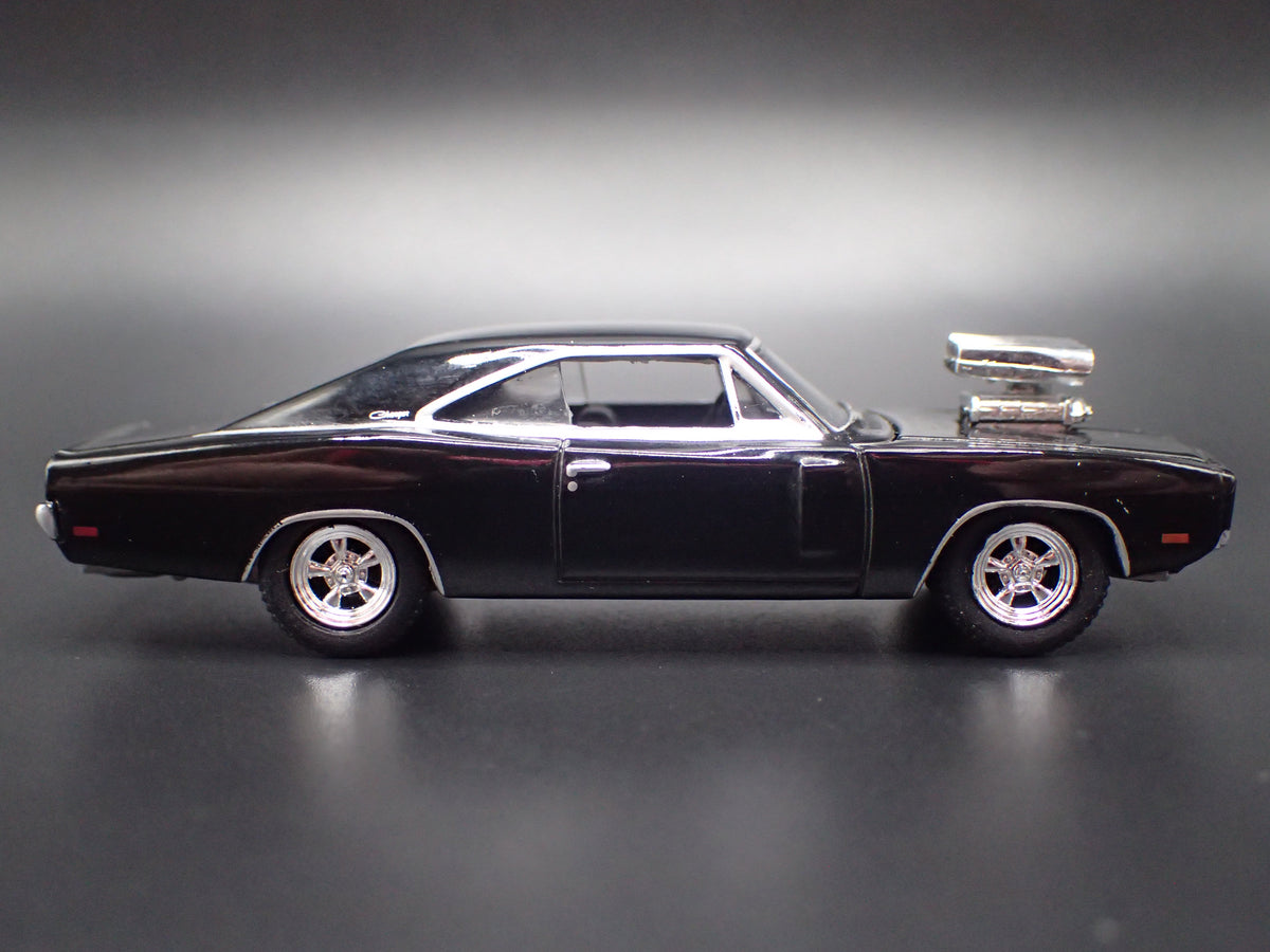 1970 70 DODGE CHARGER BLACK 1:64 SCALE COLLECTIBLE DIORAMA DIECAST MODEL CAR