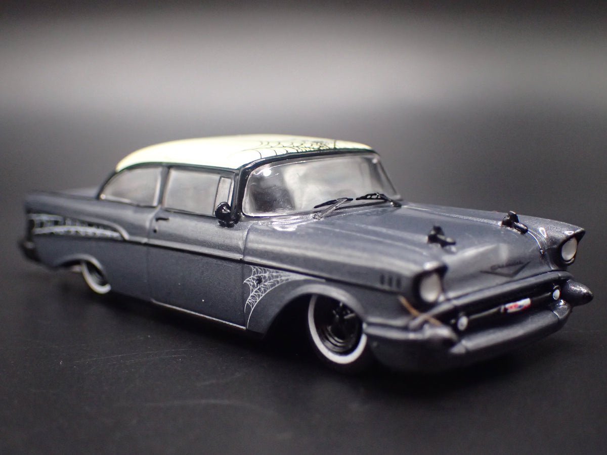 1957 57 CHEVY CHEVROLET BEL AIR SEDAN GRAY 1:64 SCALE DIORAMA DIECAST MODEL CAR
