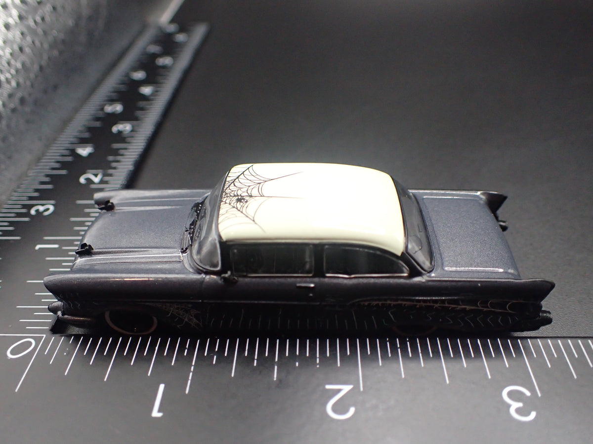 1957 57 CHEVY CHEVROLET BEL AIR SEDAN GRAY 1:64 SCALE DIORAMA DIECAST MODEL CAR