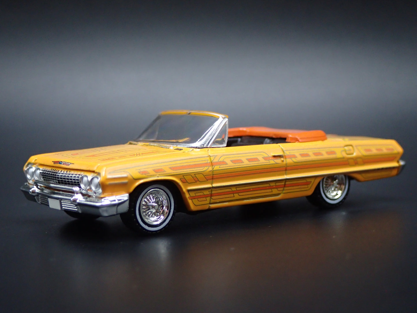 1963 63 CHEVY CHEVROLET IMPALA CONVERTIBLE 1:64 SCALE DIORAMA DIECAST MODEL CAR