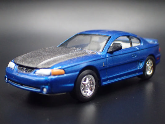 1997 97 FORD MUSTANG COBRA BARN FIND BLUE 1:64 SCALE DIORAMA DIECAST MODEL CAR