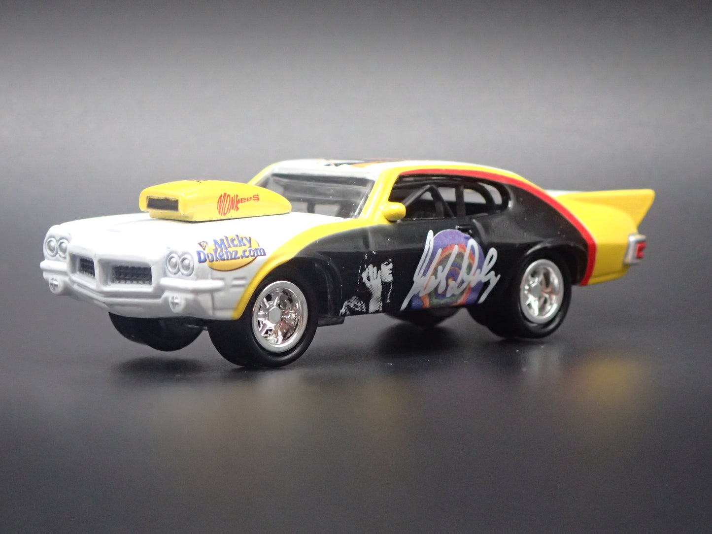 1971 71 PONTIAC GTO NHRA PRO STREET THE MONKEES 1:64 SCALE DIECAST MODEL CAR