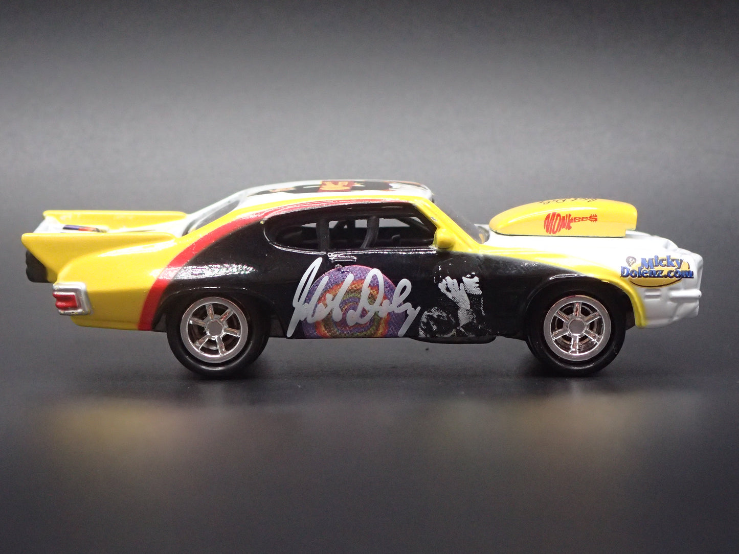 1971 71 PONTIAC GTO NHRA PRO STREET THE MONKEES 1:64 SCALE DIECAST MODEL CAR
