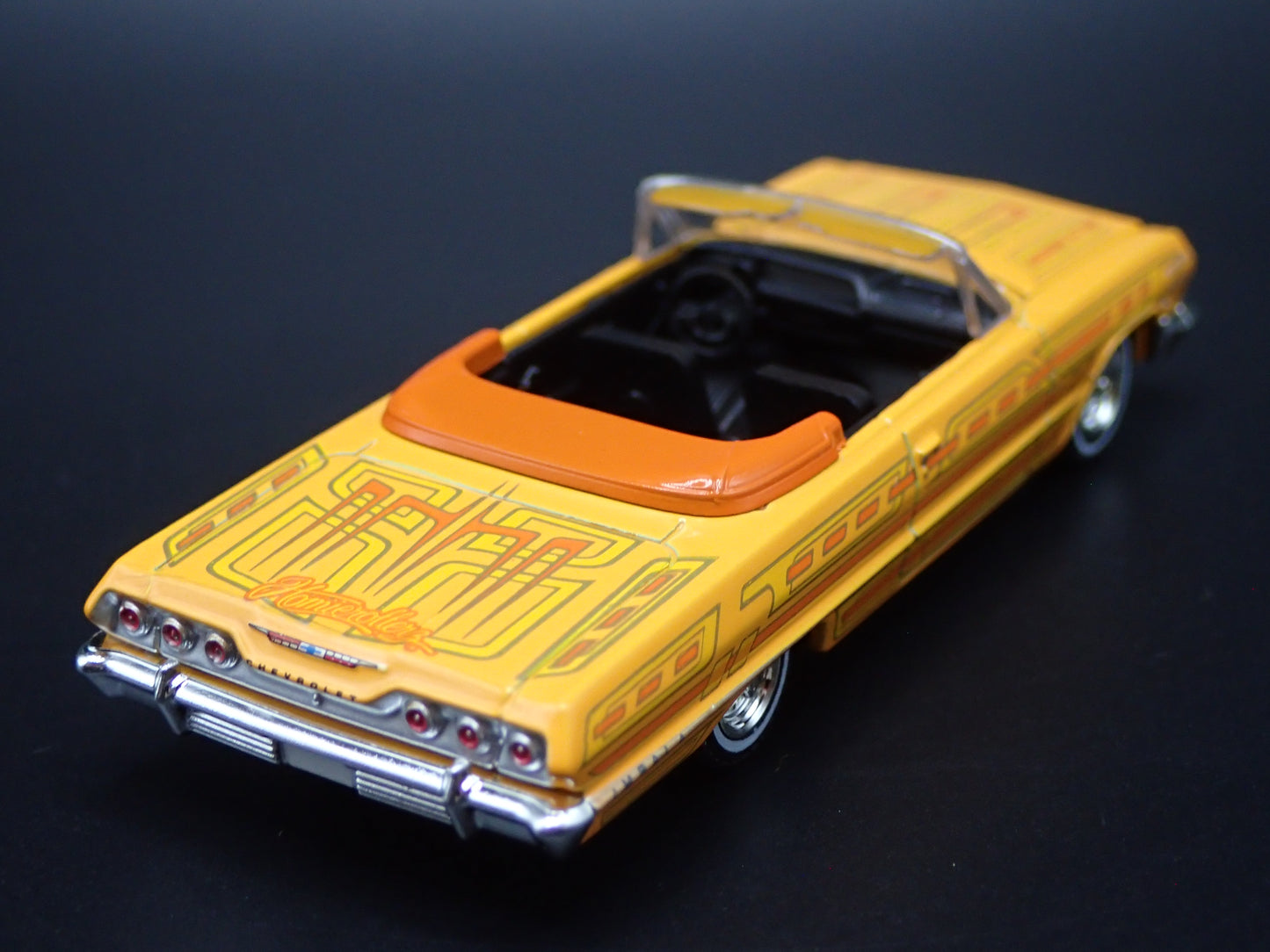 1963 63 CHEVY CHEVROLET IMPALA CONVERTIBLE 1:64 SCALE DIORAMA DIECAST MODEL CAR