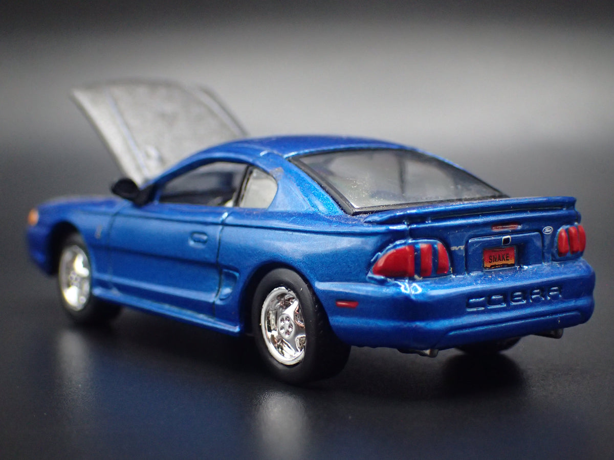 1997 97 FORD MUSTANG COBRA BARN FIND BLUE 1:64 SCALE DIORAMA DIECAST MODEL CAR